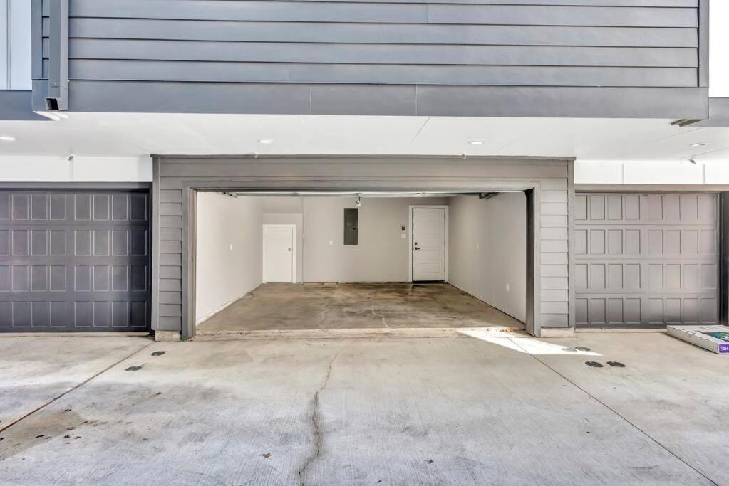 Private Rooftop Patio + 4 Story Home In Downtown Fw 포트워스 외부 사진